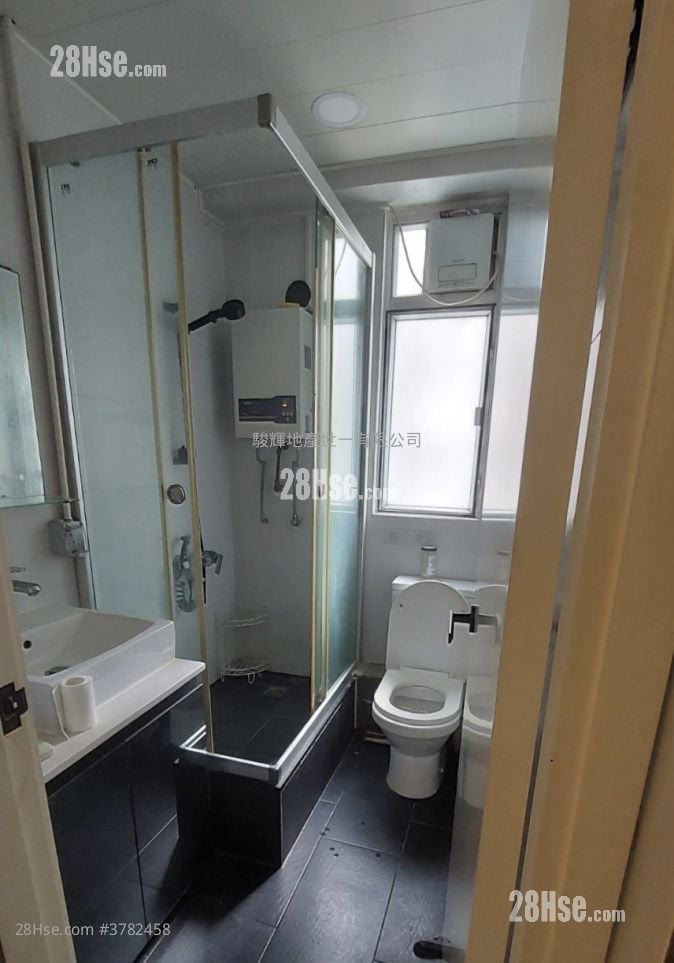 Season Mansion Sell 2 Bedrooms , 1 Bathroom 271 ft²