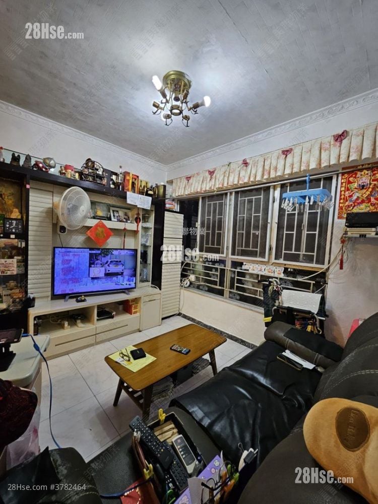 Broadview Garden Sell 3 Bedrooms , 1 Bathroom 687 ft²