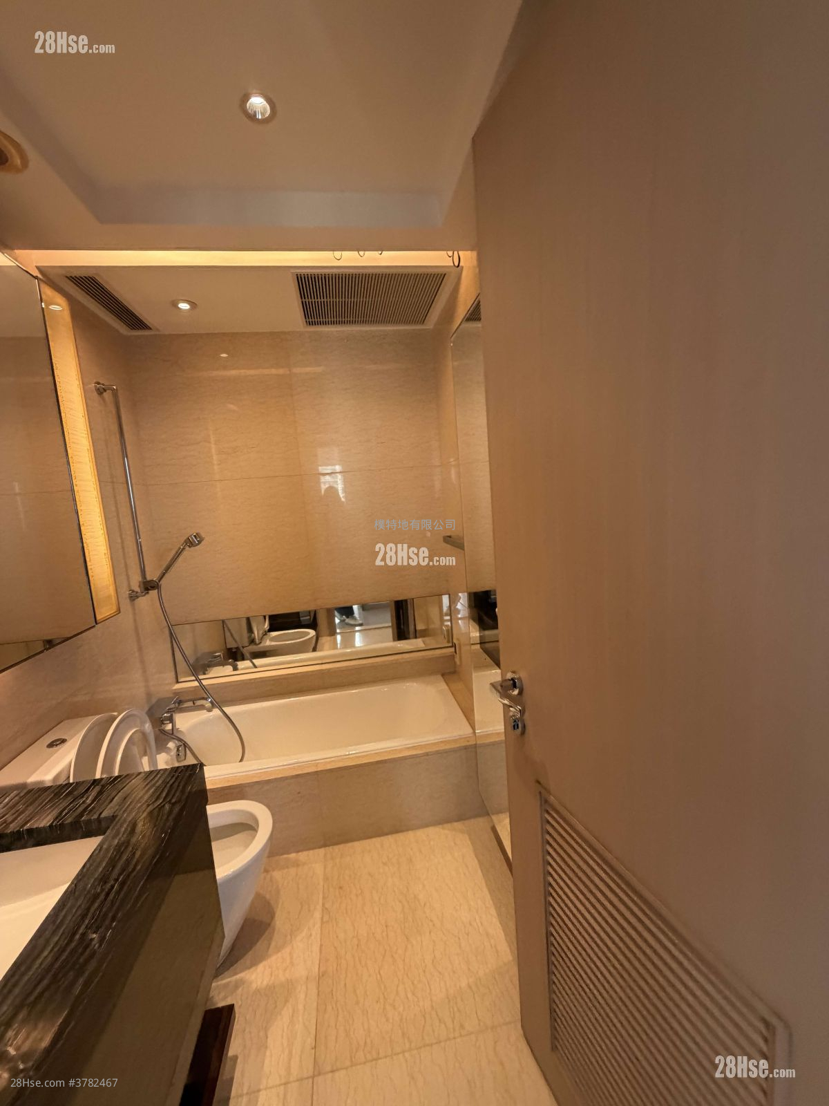 The Cullinan Rental 2 Bedrooms , 2 Bathrooms 640 ft²