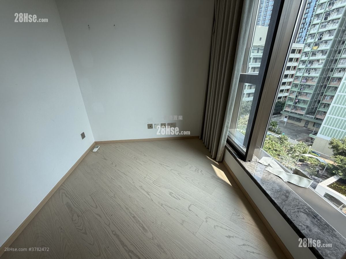 bedroom 1: Grand Homm Rental 2 Bedrooms 934 ft²