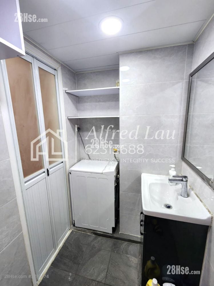 Wai Ching Court Rental 2 Bedrooms , 1 Bathroom 306 ft²