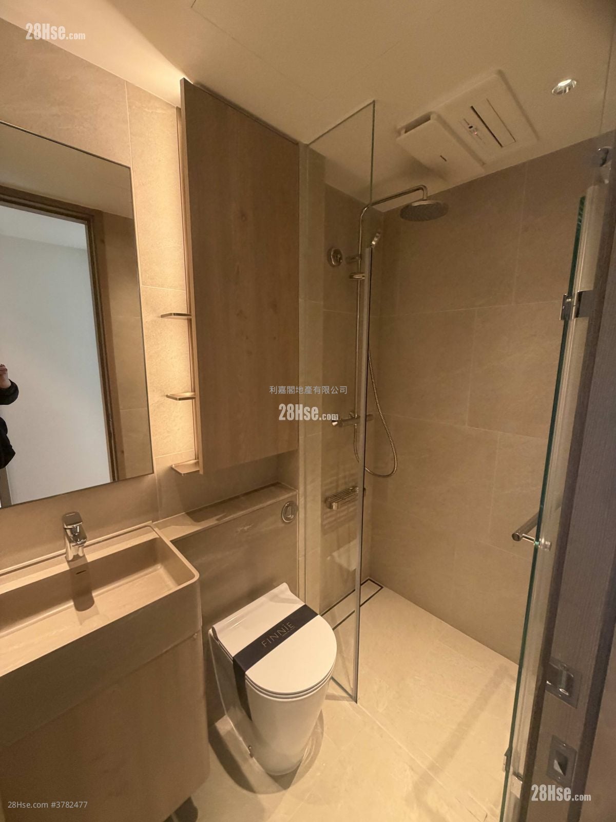 Finnie Rental 361 ft²