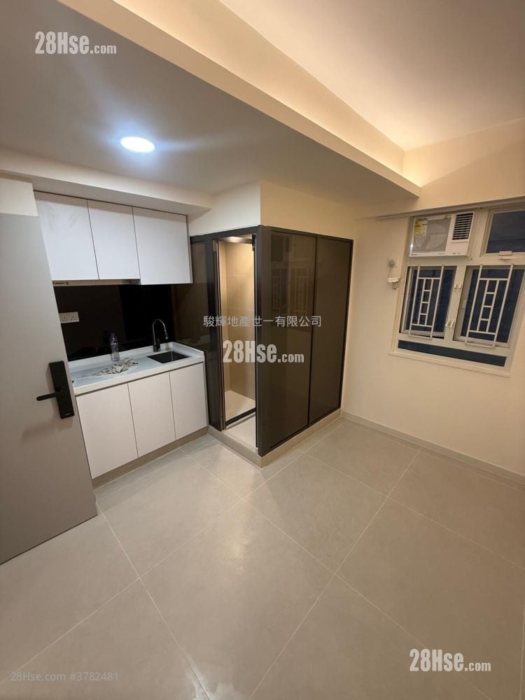 Granville Building Rental 150 ft²