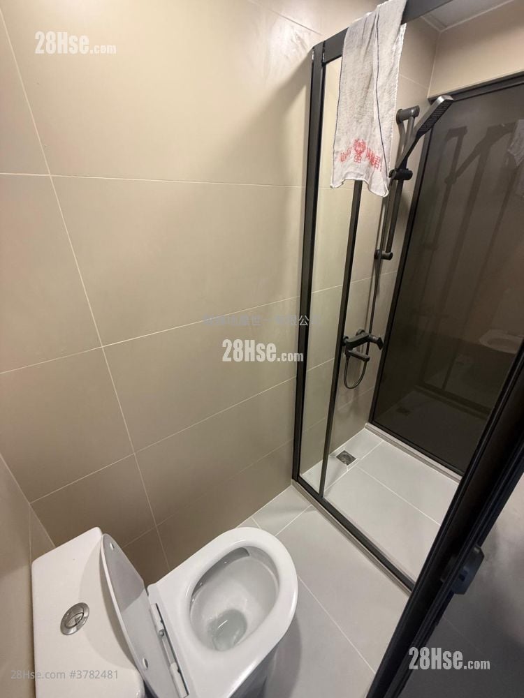 Granville Building Rental 150 ft²