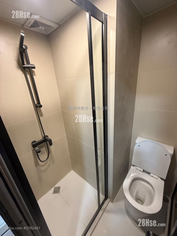 Granville Building Rental 150 ft²