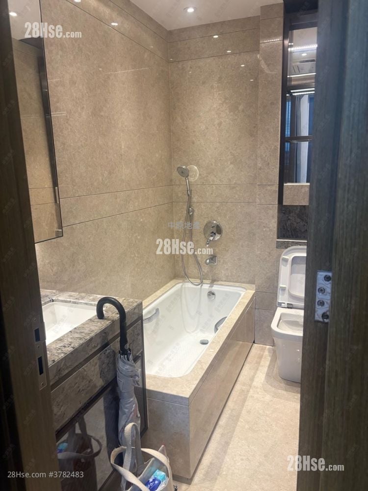 Grand Homm Rental 848 ft²