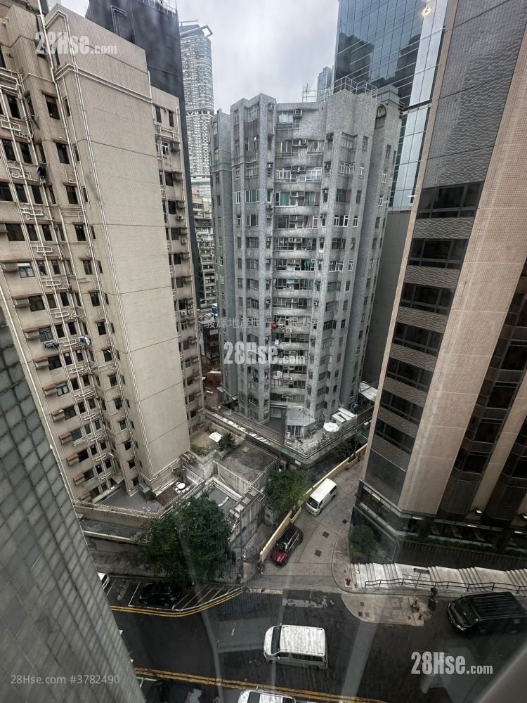 Green View Court Sell 2 Bedrooms , 1 Bathroom 326 ft²