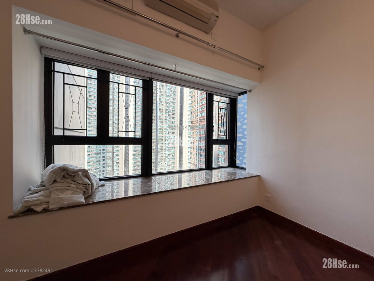 The Arch Rental 3 Bedrooms , 2 Bathrooms 786 ft²