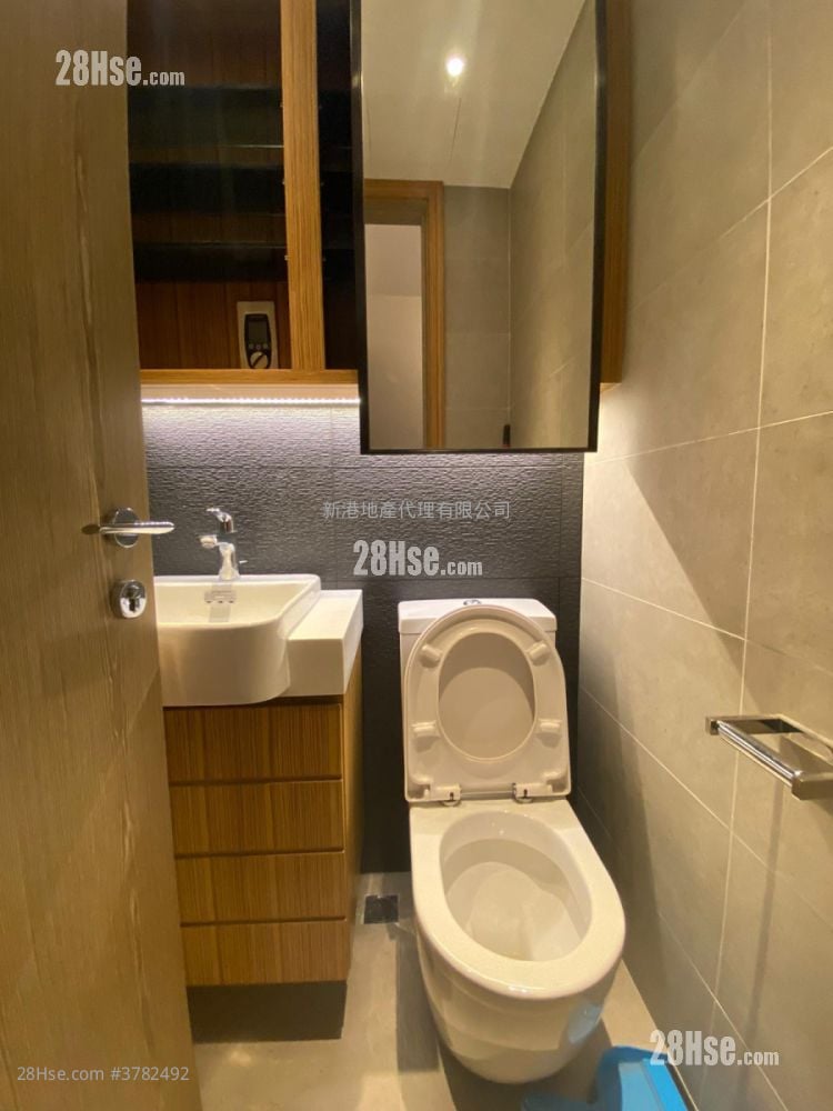 The Zutten Rental Studio , 1 Bathroom 191 ft²