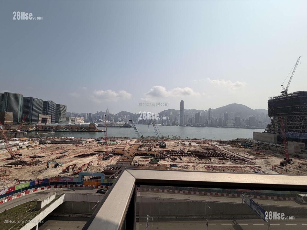 The Arch Rental 3 Bedrooms , 3 Bathrooms 840 ft²