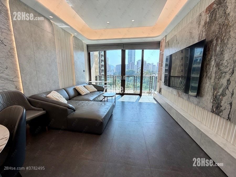 Grand Homm Sell 1,403 ft²