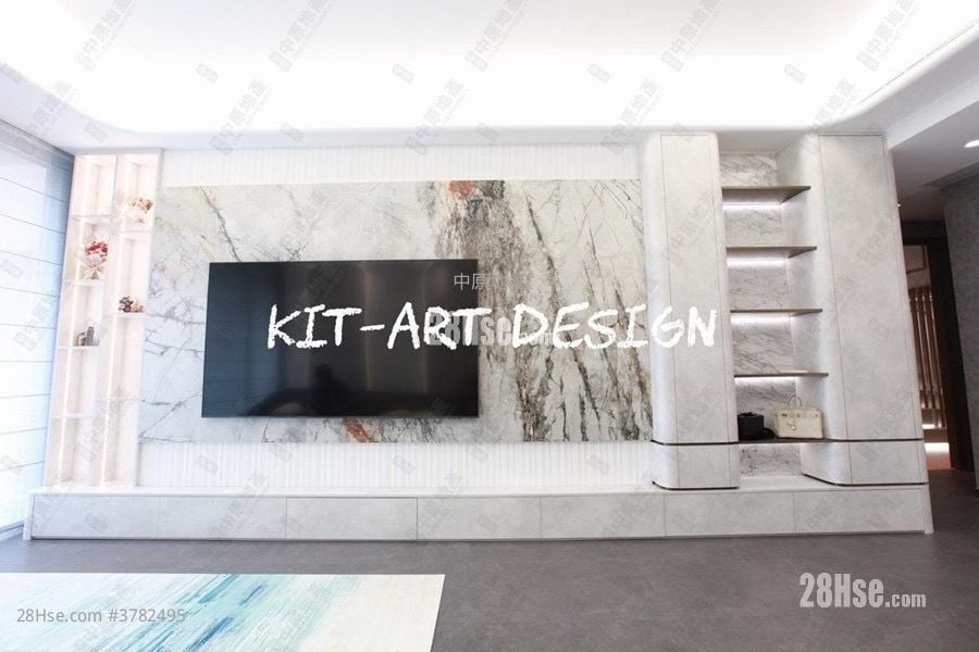 Grand Homm Sell 1,403 ft²