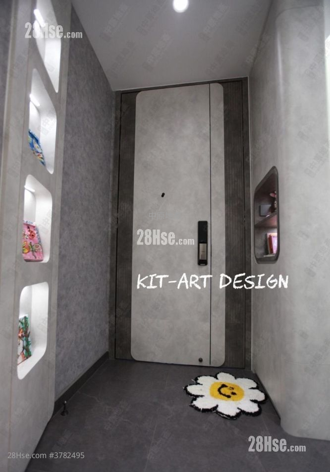 Grand Homm Sell 1,403 ft²