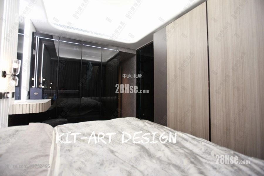 Grand Homm Sell 1,403 ft²