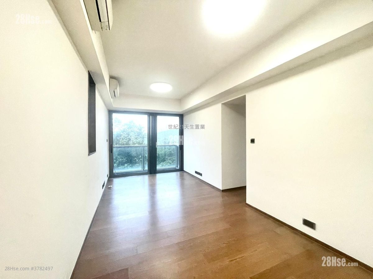 Le Pont Sell 3 Bedrooms , 2 Bathrooms 738 ft²