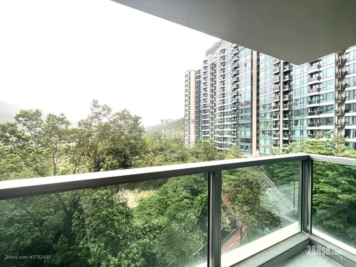 Le Pont Sell 3 Bedrooms , 2 Bathrooms 738 ft²