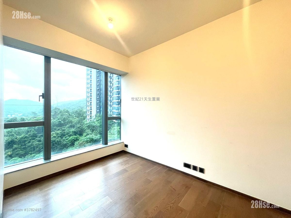 Le Pont Sell 3 Bedrooms , 2 Bathrooms 738 ft²