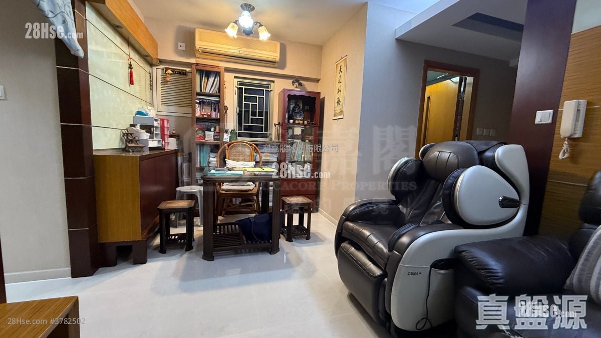 Yoho Town 售盘 3 房 637 平方尺