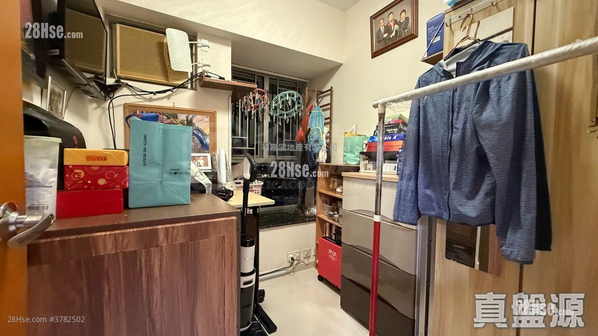 Yoho Town 售盘 3 房 637 平方尺