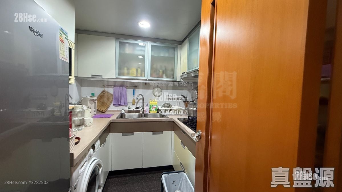 Yoho Town 售盘 3 房 637 平方尺