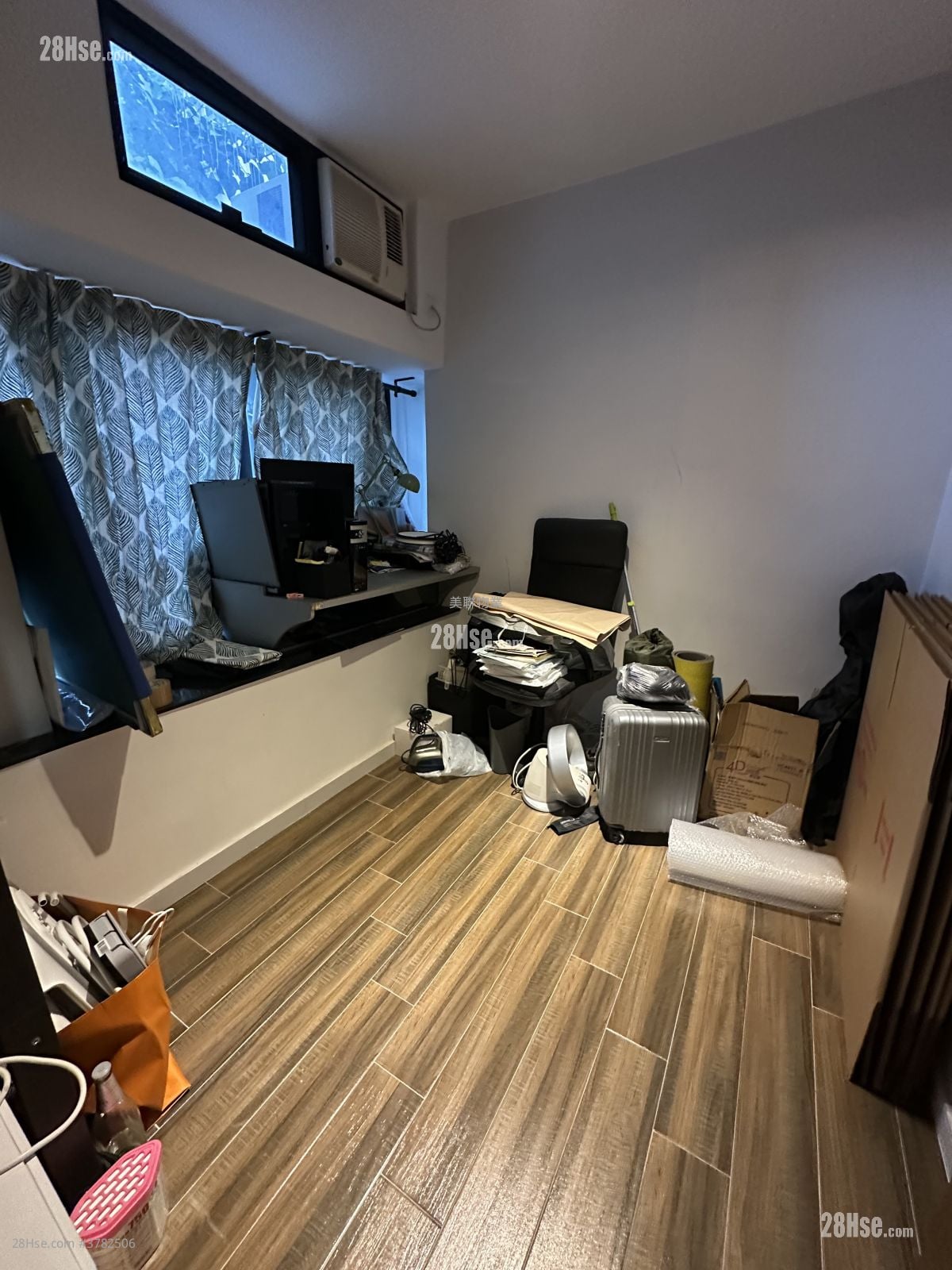 Tai Hing Gardens Sell 2 Bedrooms , 1 Bathroom 419 ft²