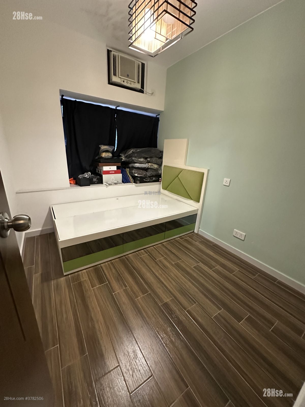 Tai Hing Gardens Sell 2 Bedrooms , 1 Bathroom 419 ft²