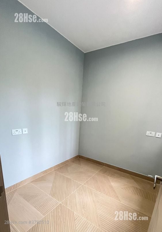 Yen Chun Building Rental 3 Bedrooms , 1 Bathroom 460 ft²