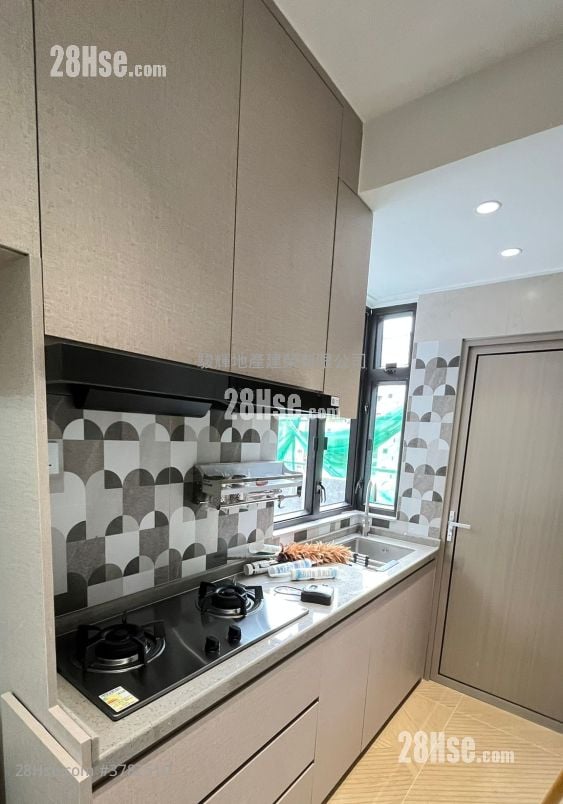 Yen Chun Building Rental 3 Bedrooms , 1 Bathroom 460 ft²