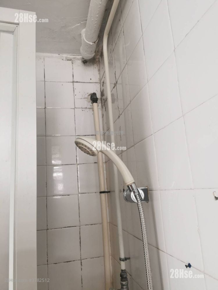 Leung King Estate Rental 2 Bedrooms , 1 Bathroom 349 ft²