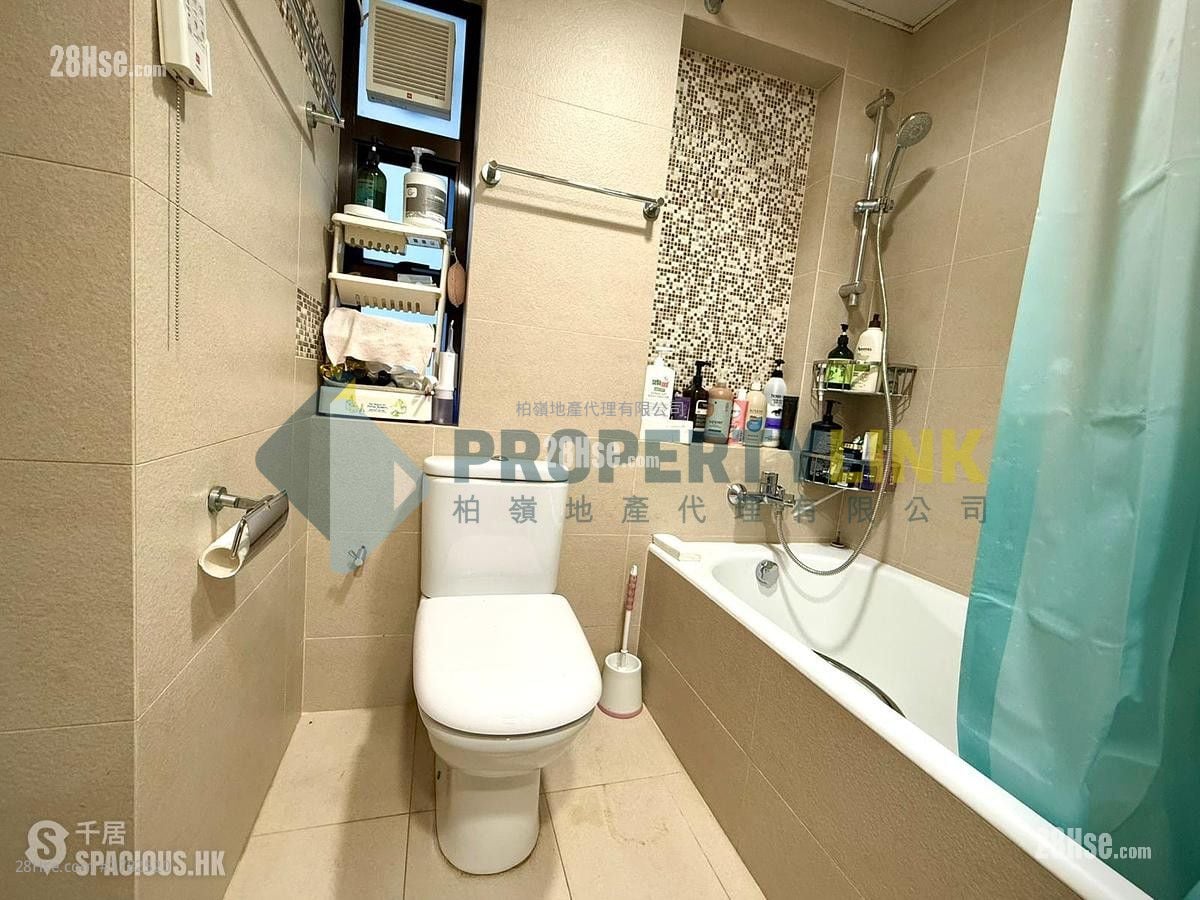 Euston Court Sell 3 Bedrooms , 2 Bathrooms 790 ft²