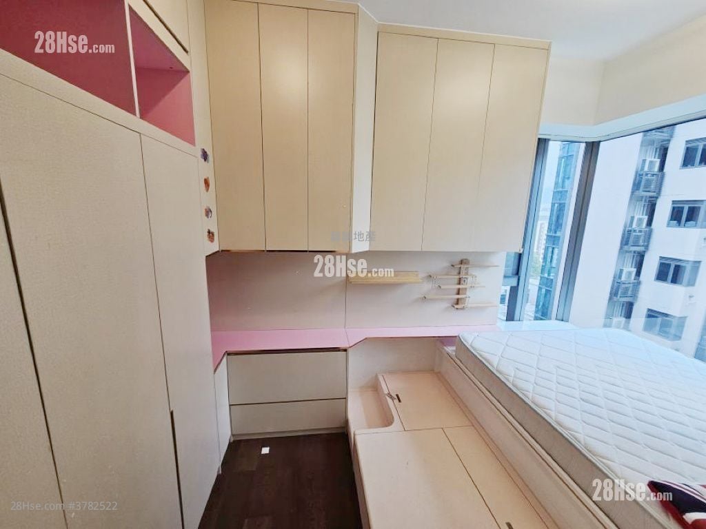 Le Pont Sell 2 Bedrooms , 1 Bathroom 470 ft²