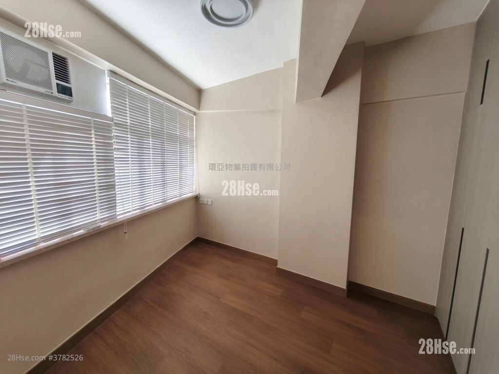 Kiu Fung Mansion Sell 2 Bedrooms , 1 Bathroom 560 ft²