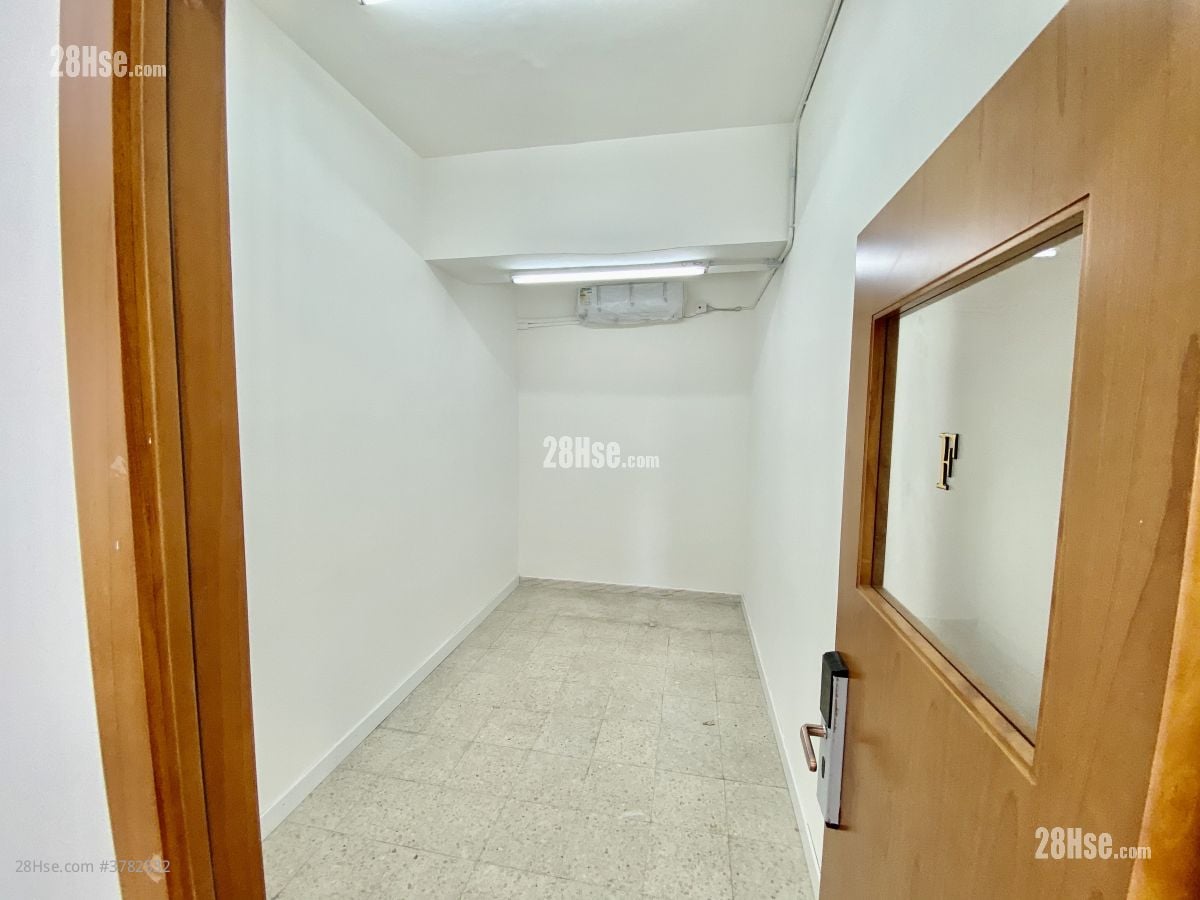 Wing Hang Industrial Building Rental 4 Bedrooms , 1 Toilet 160 ft²