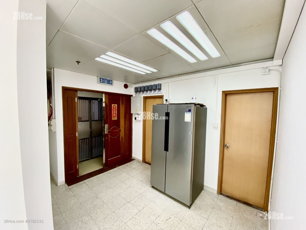 Wing Hang Industrial Building Rental 4 Bedrooms , 1 Toilet 160 ft²