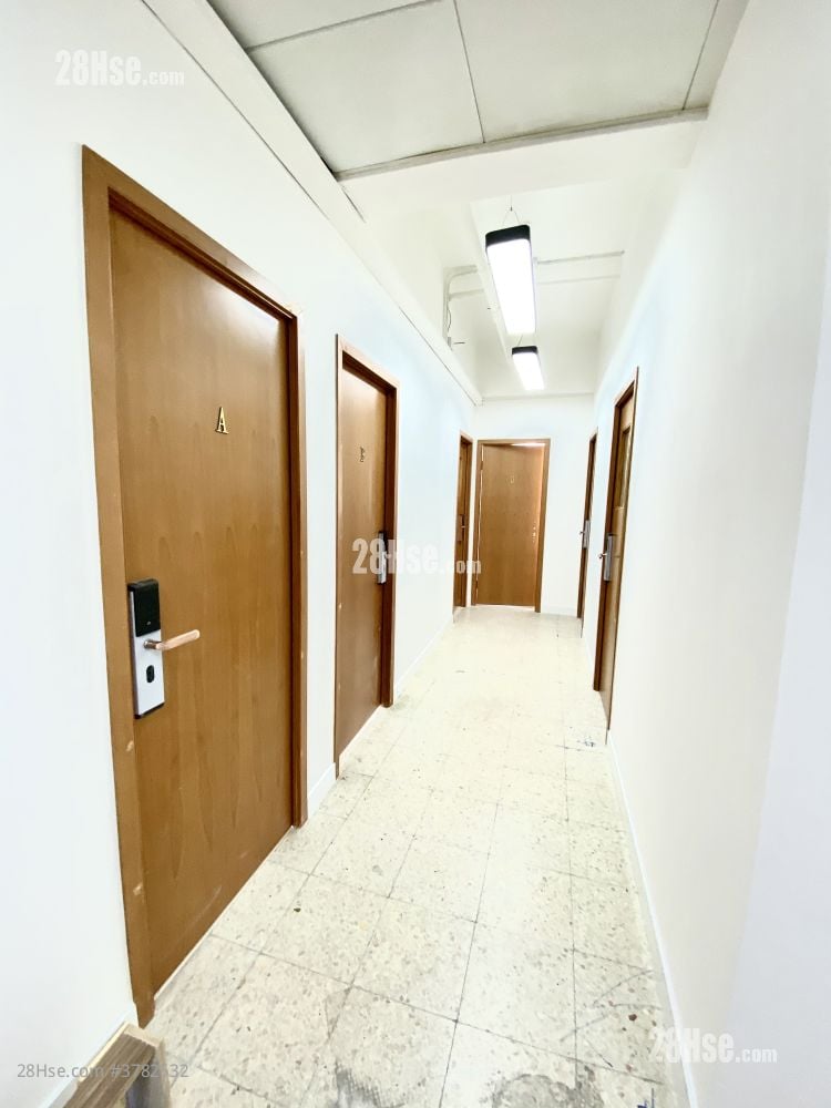 Wing Hang Industrial Building Rental 4 Bedrooms , 1 Toilet 160 ft²