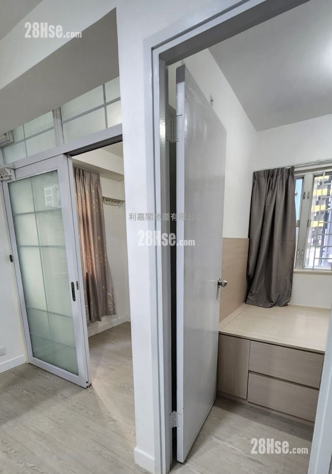 海天大厦 售盘 2 房 , 1 浴室 248 平方尺