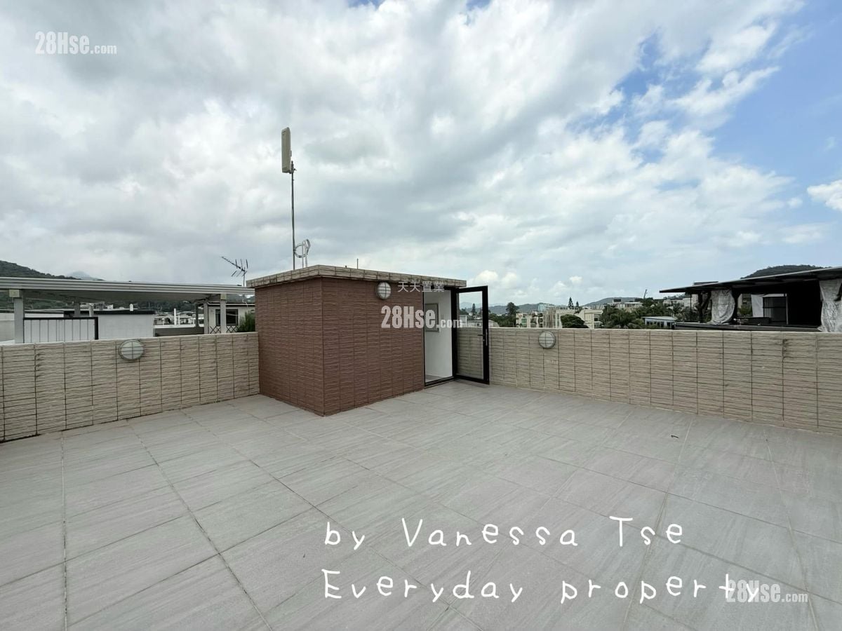 村屋 售盘 3 房 , 1 浴室 700 平方尺