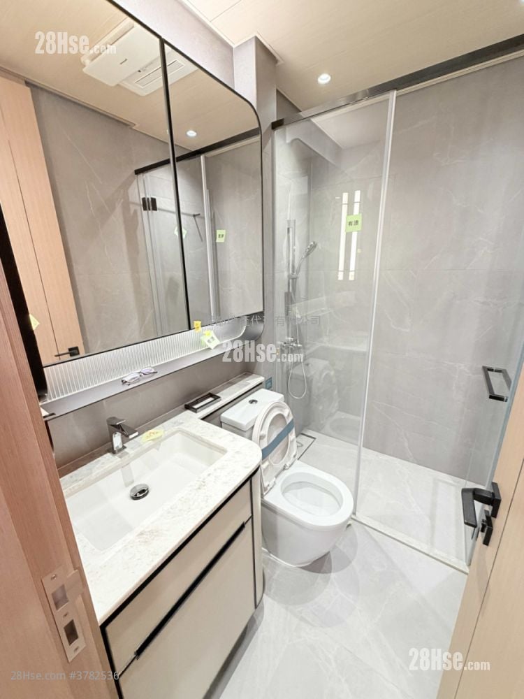 Seasons Place Rental 1 Bedroom , 1 Bathroom 338 ft²