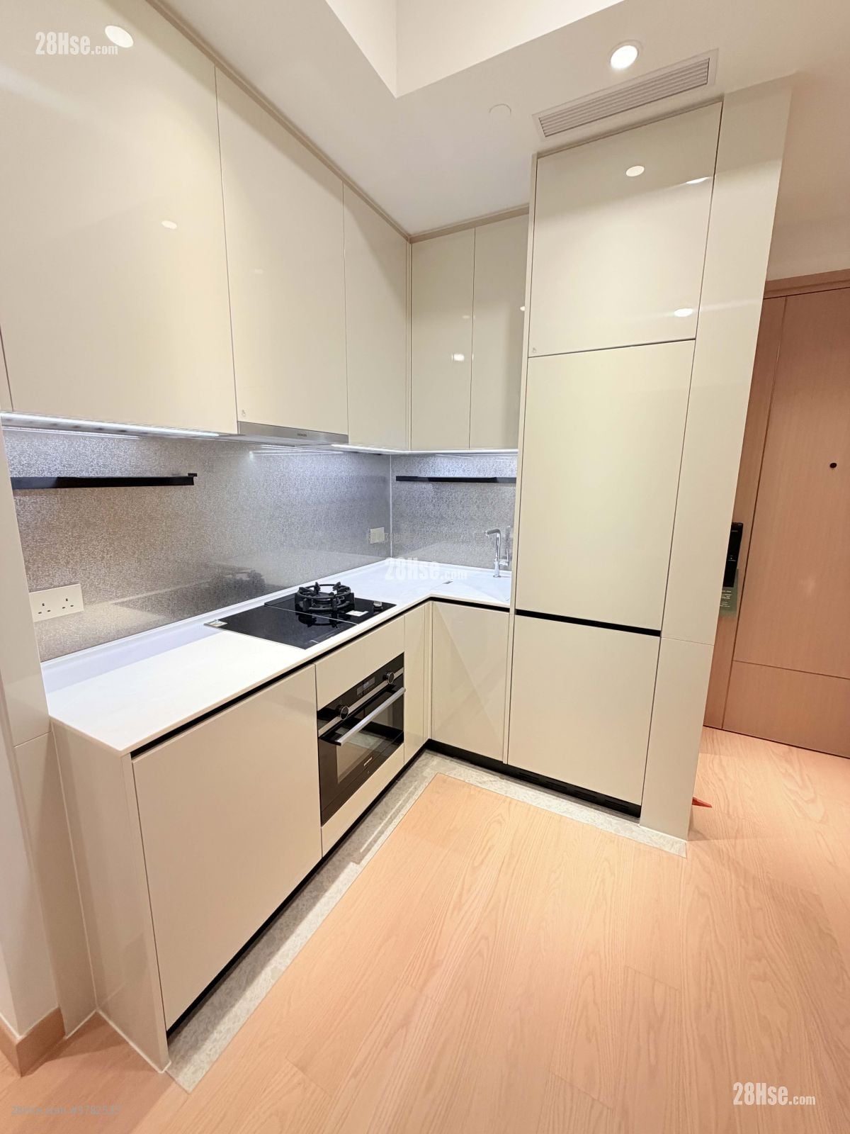 Park Seasons Rental 2 Bedrooms , 1 Bathroom 437 ft²