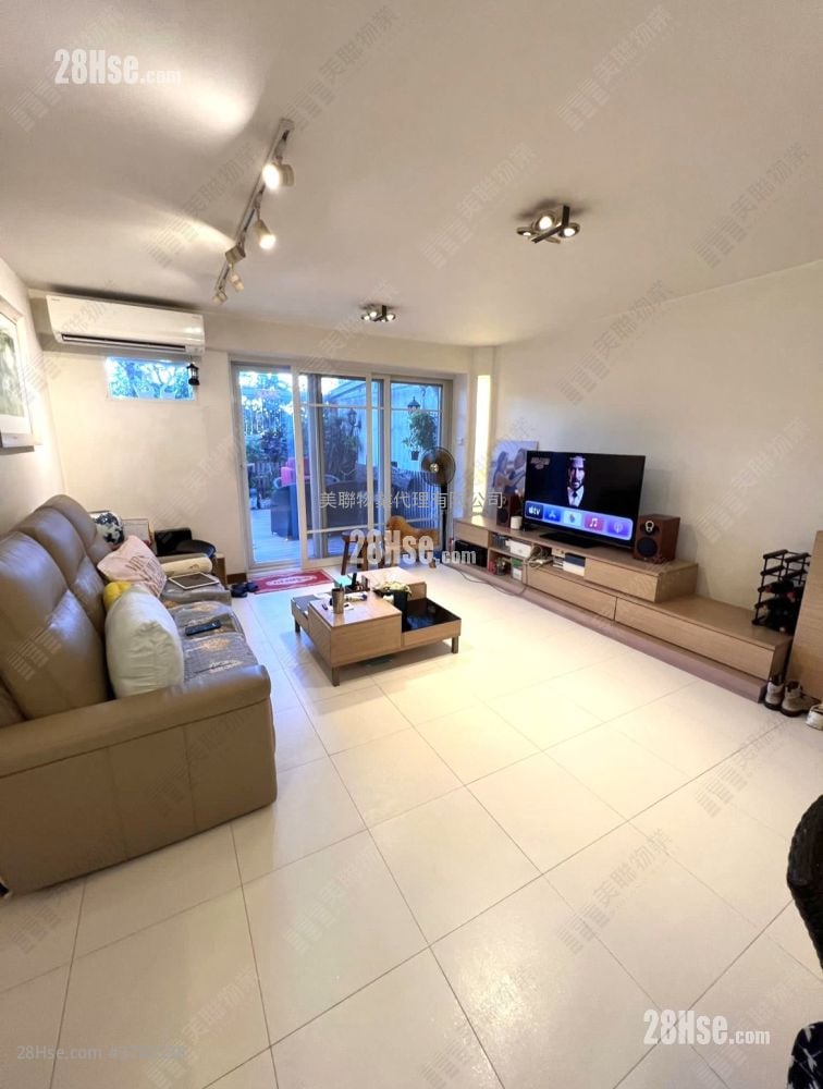 Village Gardens Sell 2 Bedrooms 801 ft²