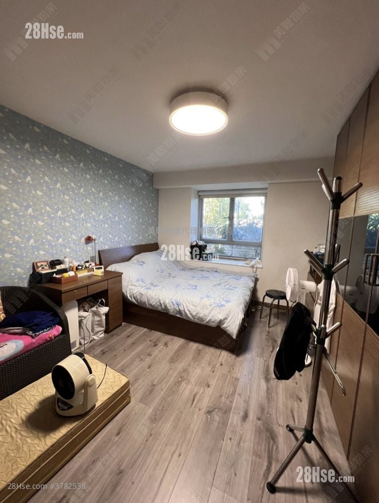 Village Gardens Sell 2 Bedrooms 801 ft²