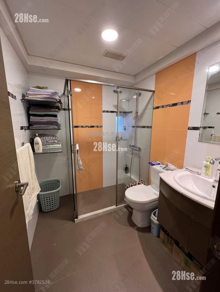 Village Gardens Sell 2 Bedrooms 801 ft²