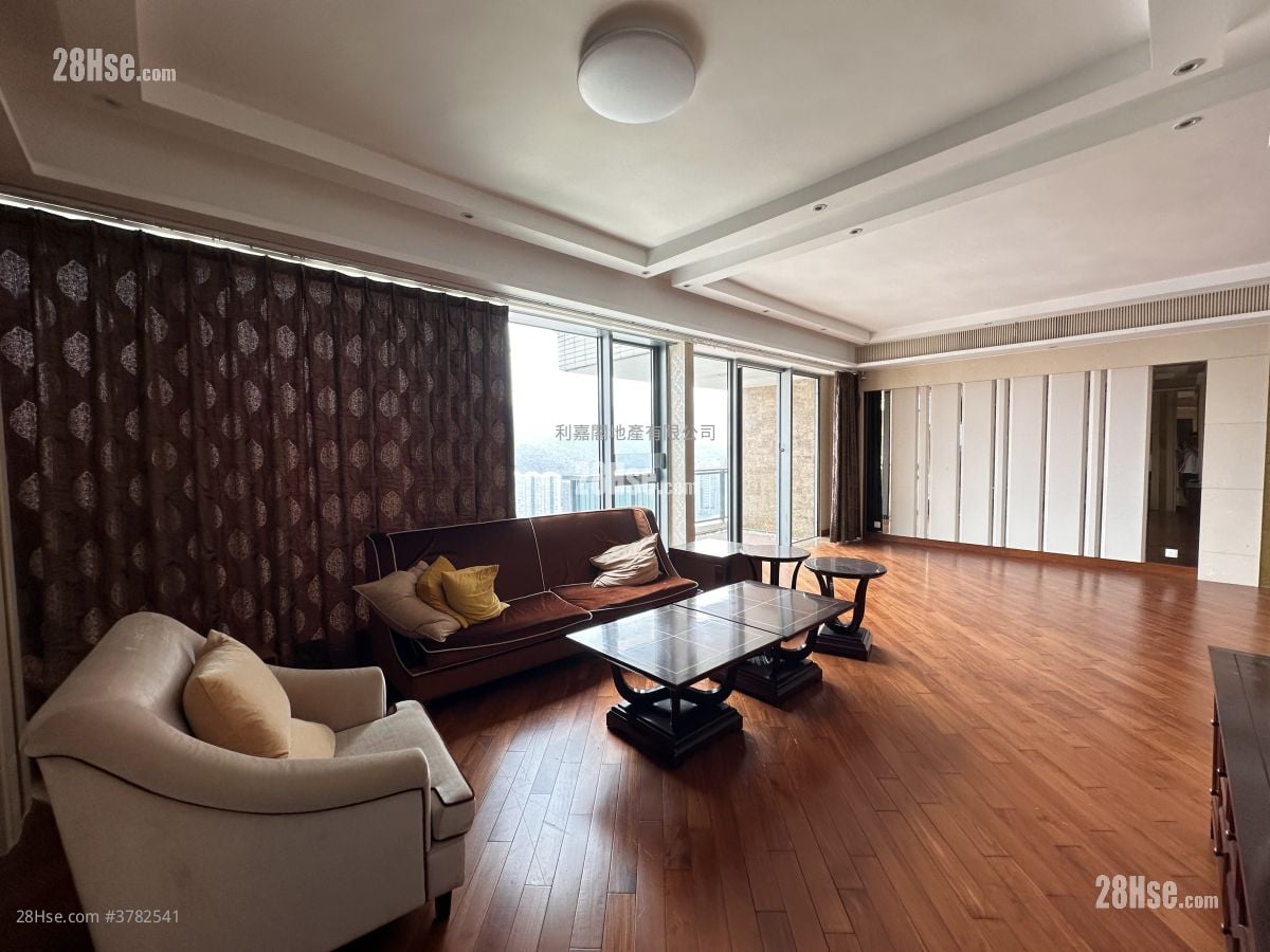 The Palazzo Rental 4 Bedrooms , 3 Bathrooms 1,847 ft²