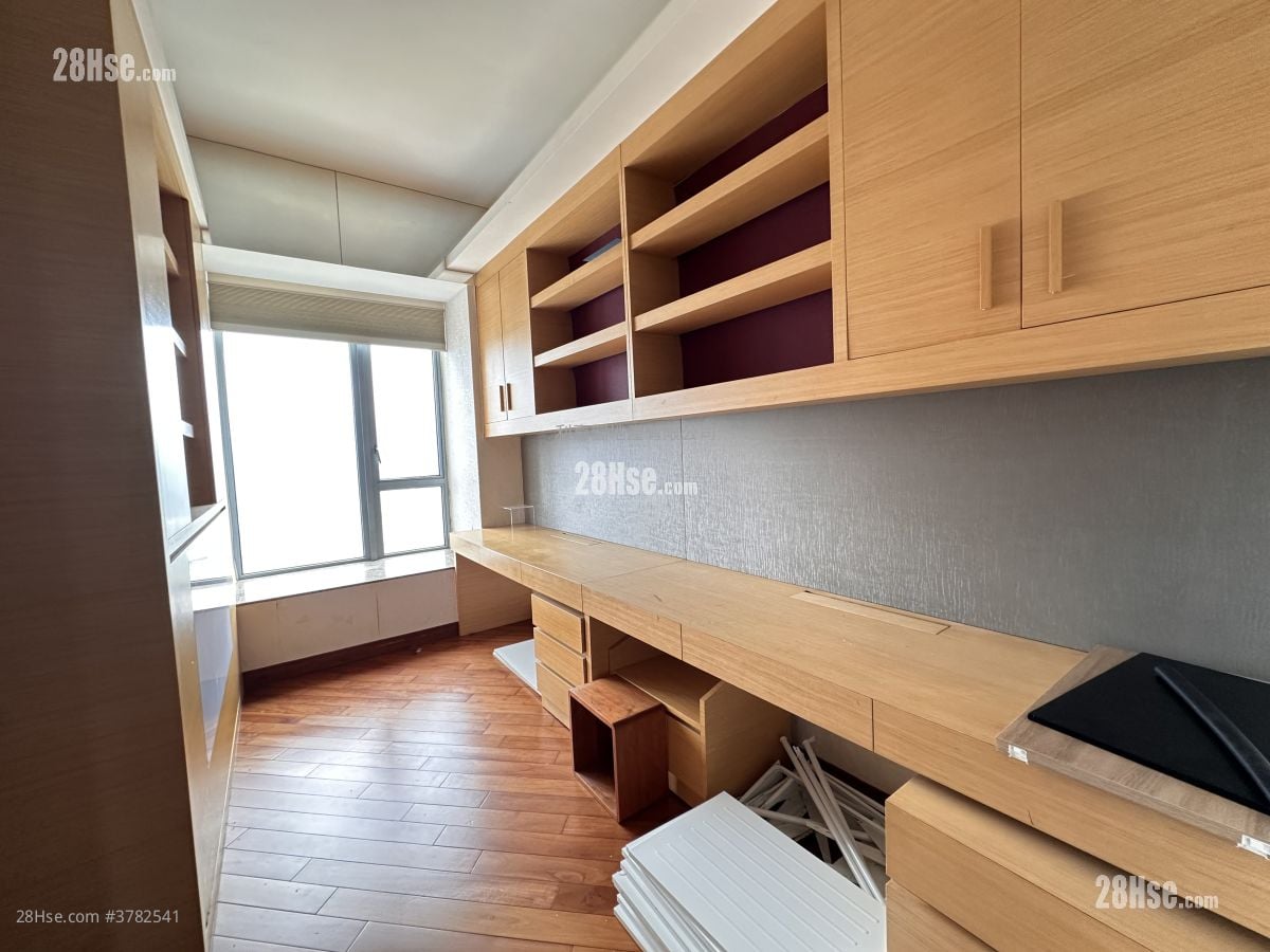 The Palazzo Rental 4 Bedrooms , 3 Bathrooms 1,847 ft²