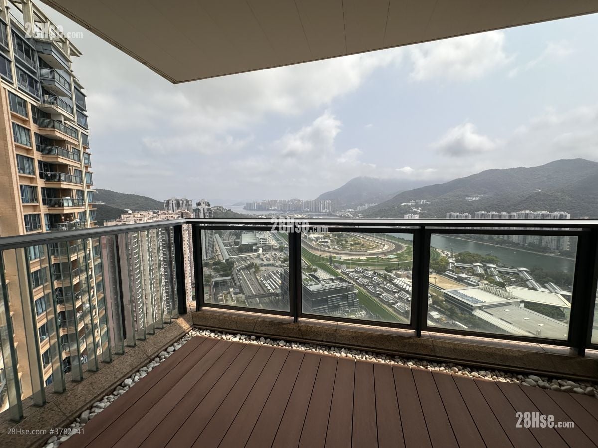 The Palazzo Rental 4 Bedrooms , 3 Bathrooms 1,847 ft²