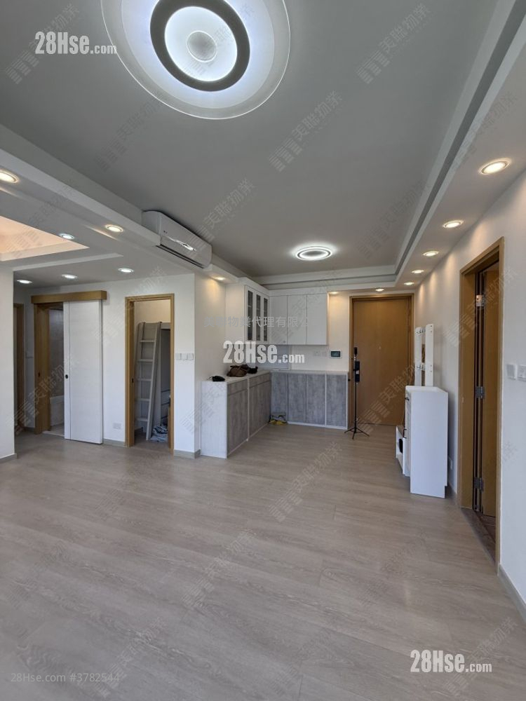 The Papillons Sell 3 Bedrooms , 2 Bathrooms 792 ft²