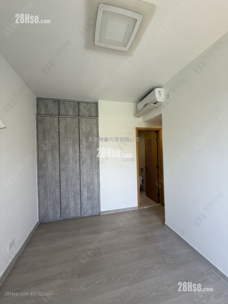 The Papillons Sell 3 Bedrooms , 2 Bathrooms 792 ft²