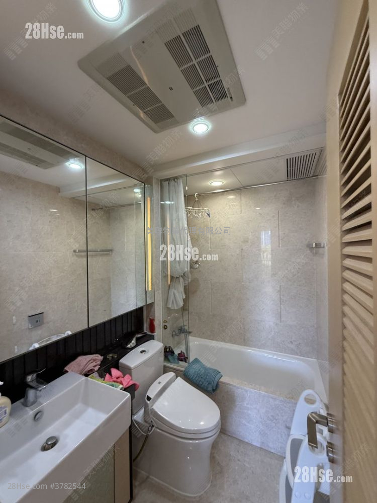 The Papillons Sell 3 Bedrooms , 2 Bathrooms 792 ft²