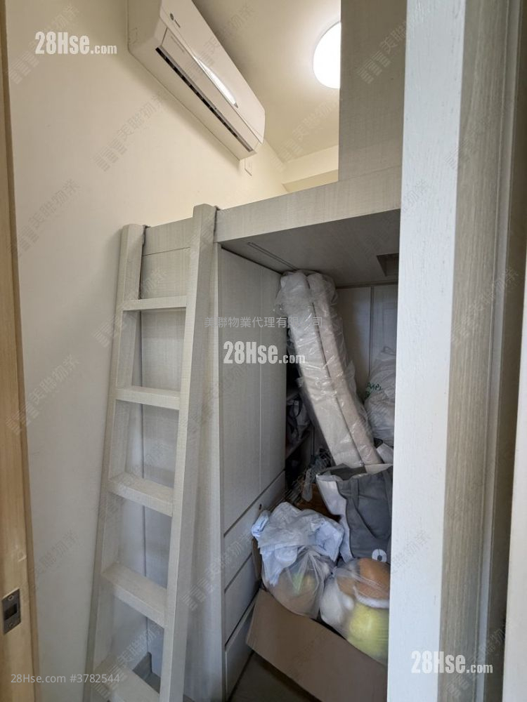 The Papillons Sell 3 Bedrooms , 2 Bathrooms 792 ft²