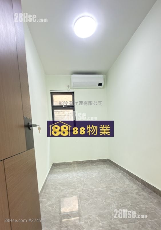 村屋 租盘 3 房 , 1 浴室 700 平方尺